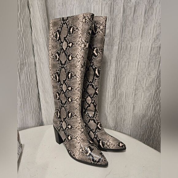 XOXO Maylynne Knee High Boots - Picture 12 of 15